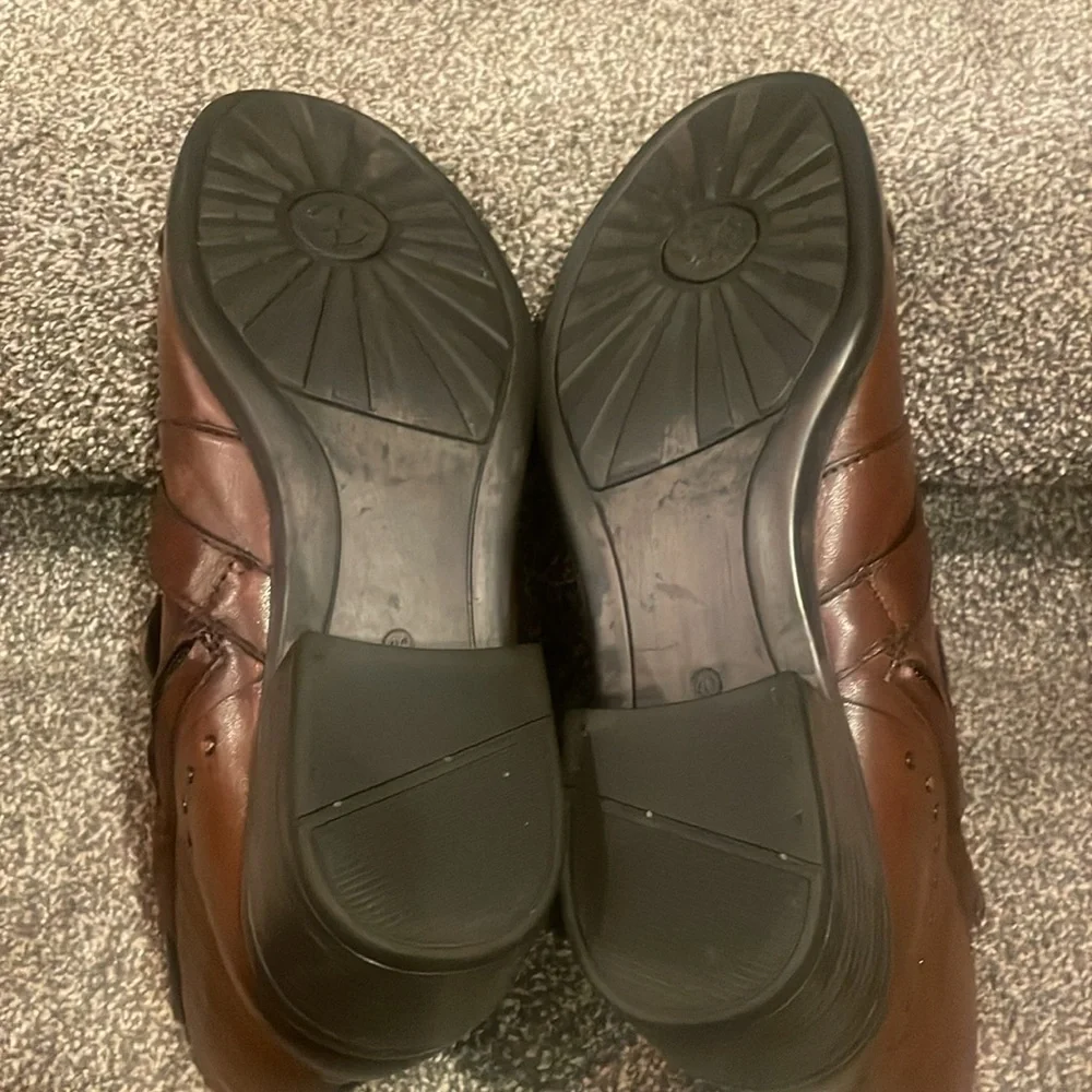 Bussola Leather Ankle Boots - Picture 9 of 10